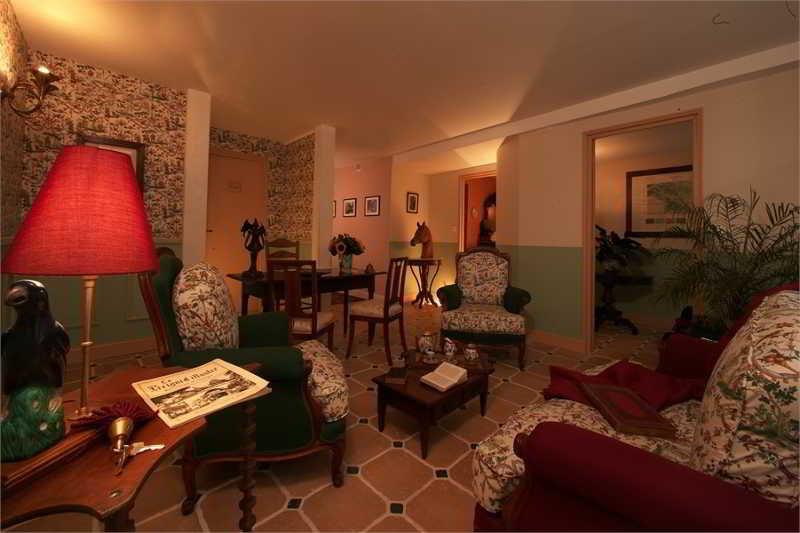 Hotel Logis Le Boudoir Belvès