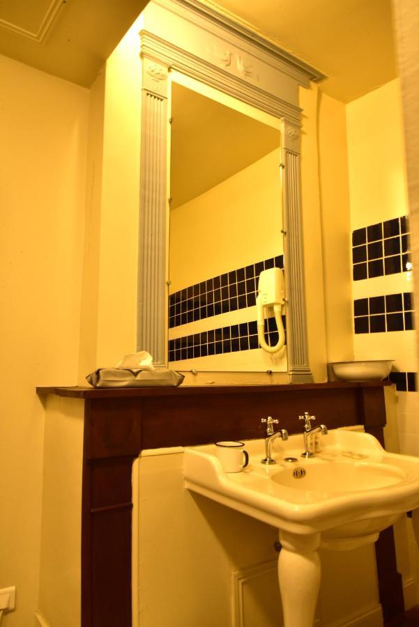 Logis Le Boudoir Hotel