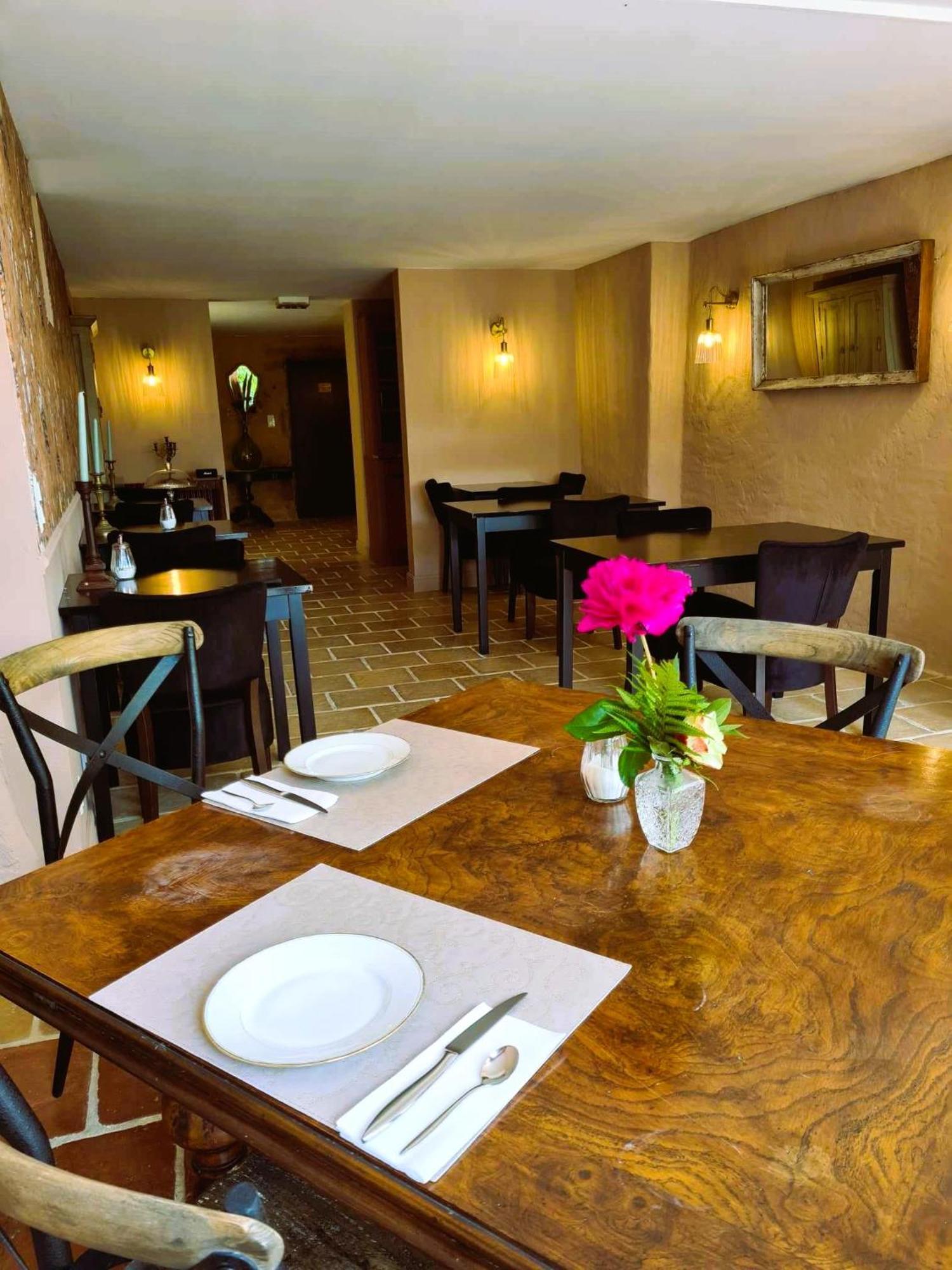 Logis Le Boudoir Hotel 3*