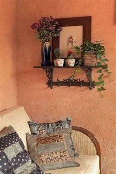 Logis Le Boudoir Hotel