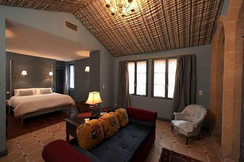 Logis Le Boudoir Hotel 3*